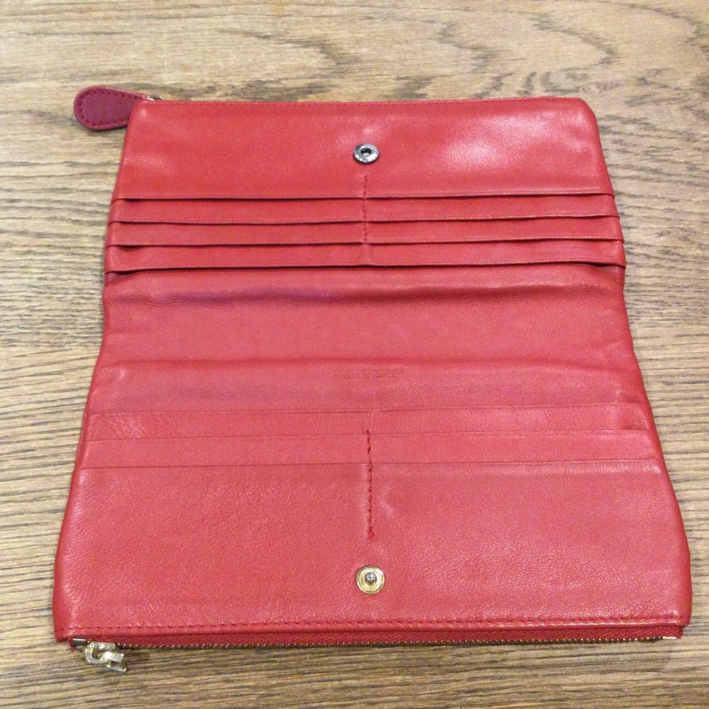 Bottega Veneta Intrecciato Weave Leather Wallet - Picture 6 of 15